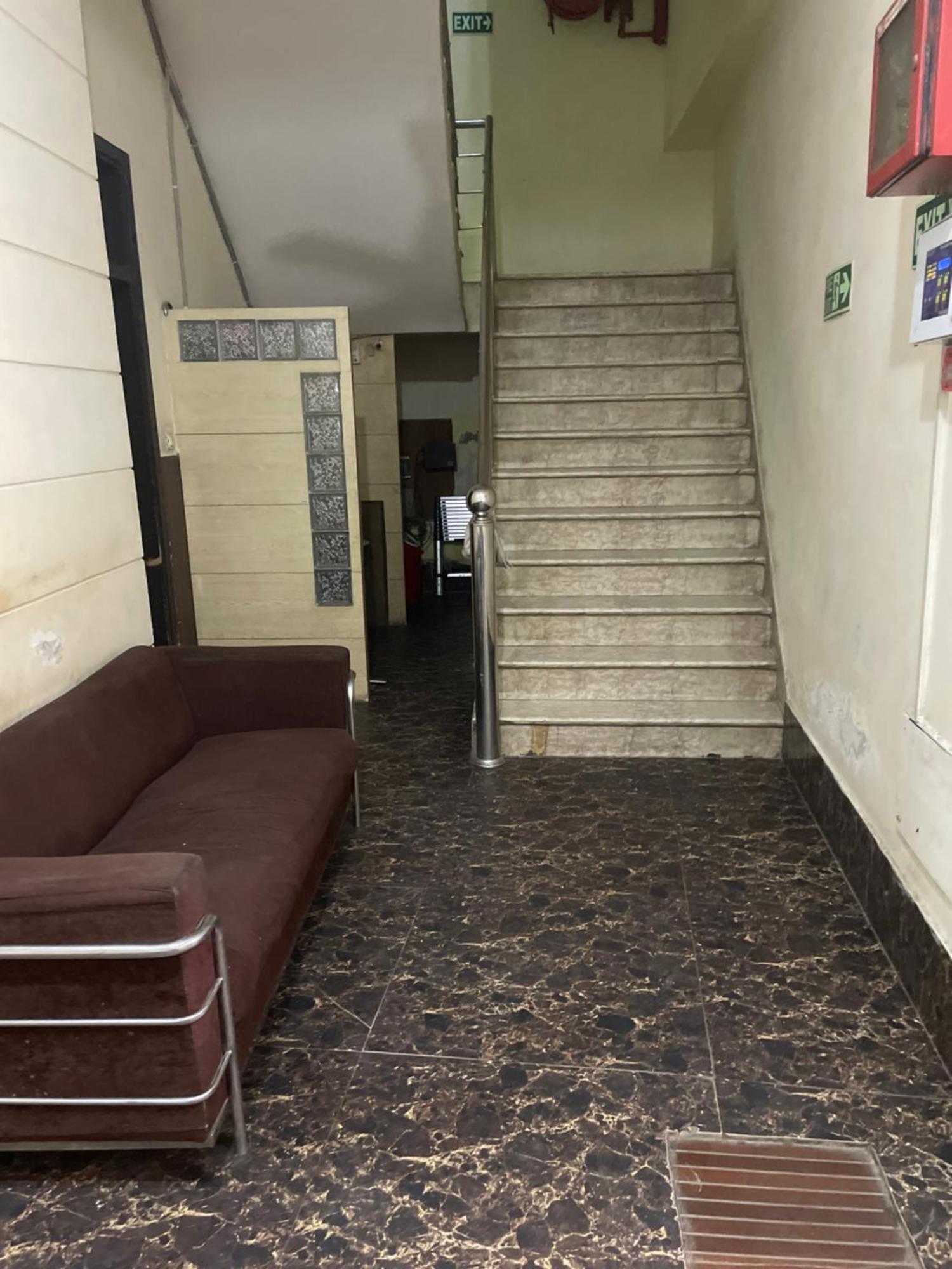 Hotel Golden Gate Yeni Delhi Dış mekan fotoğraf