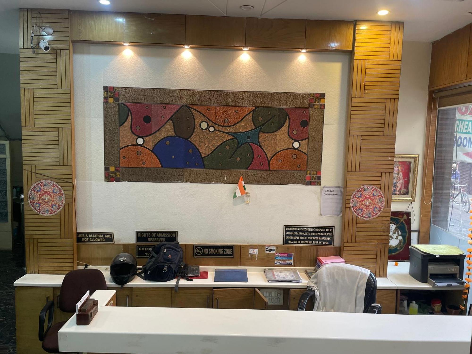 Hotel Golden Gate Yeni Delhi Dış mekan fotoğraf