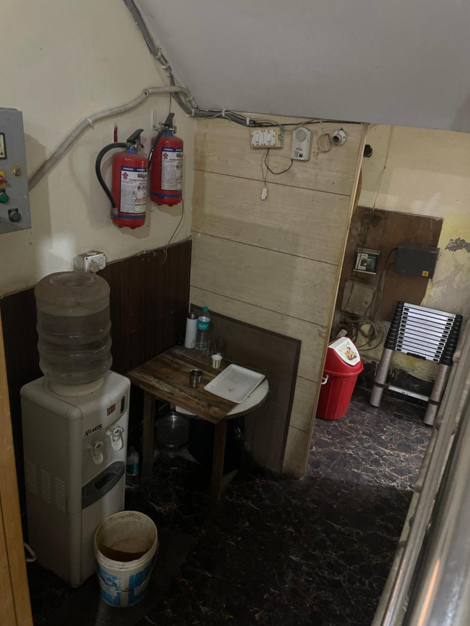 Hotel Golden Gate Yeni Delhi Dış mekan fotoğraf