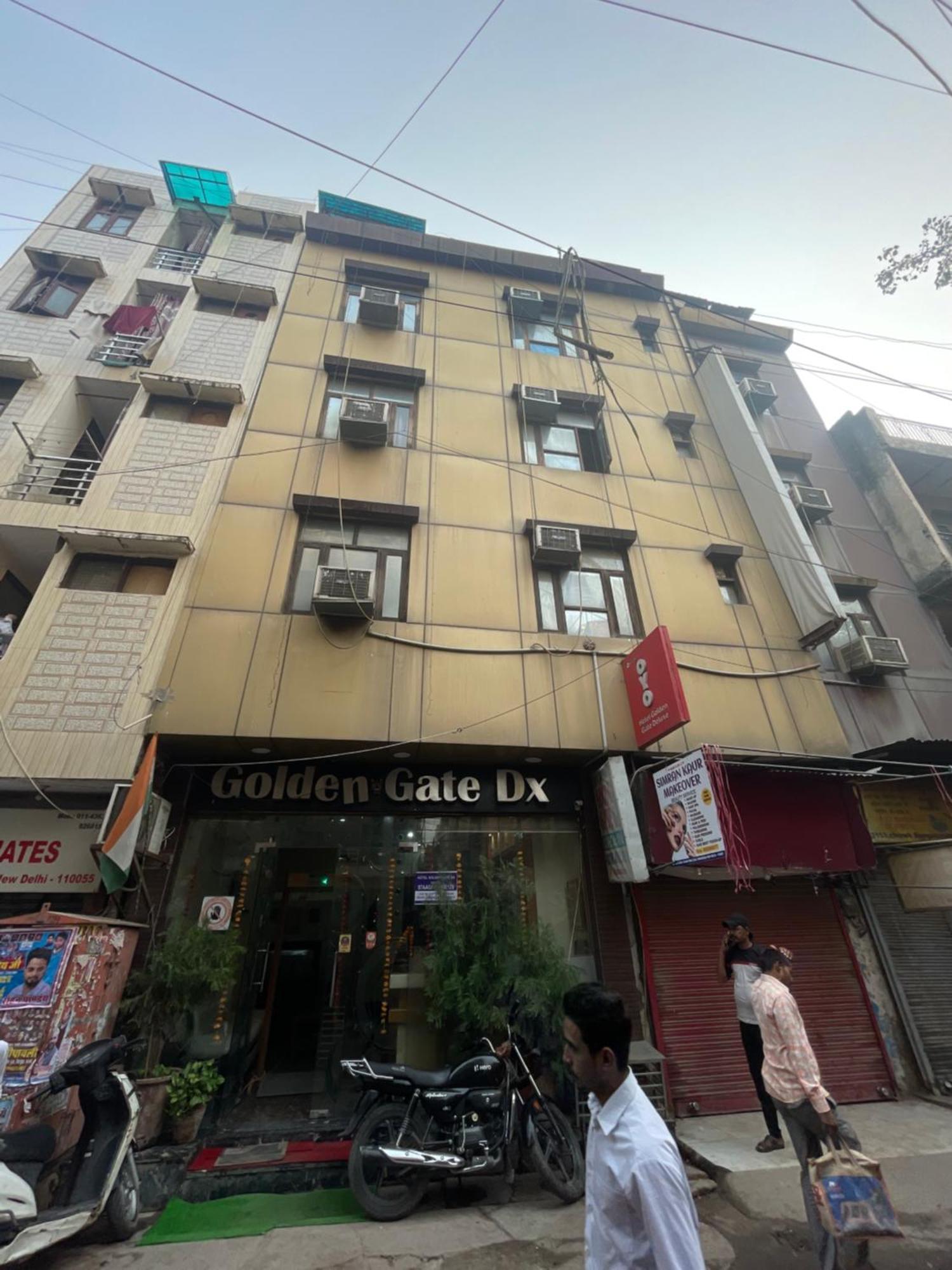 Hotel Golden Gate Yeni Delhi Dış mekan fotoğraf
